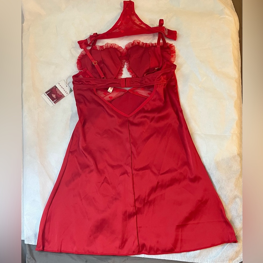 Rampage women’s Red Lace Chemise Babydoll set with heart-shaped cups, size M